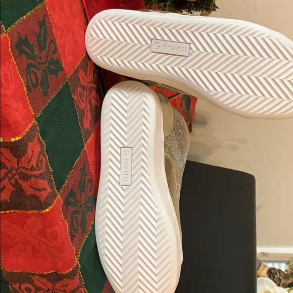 Brand new Guess sneakers - Picture 2 of 6